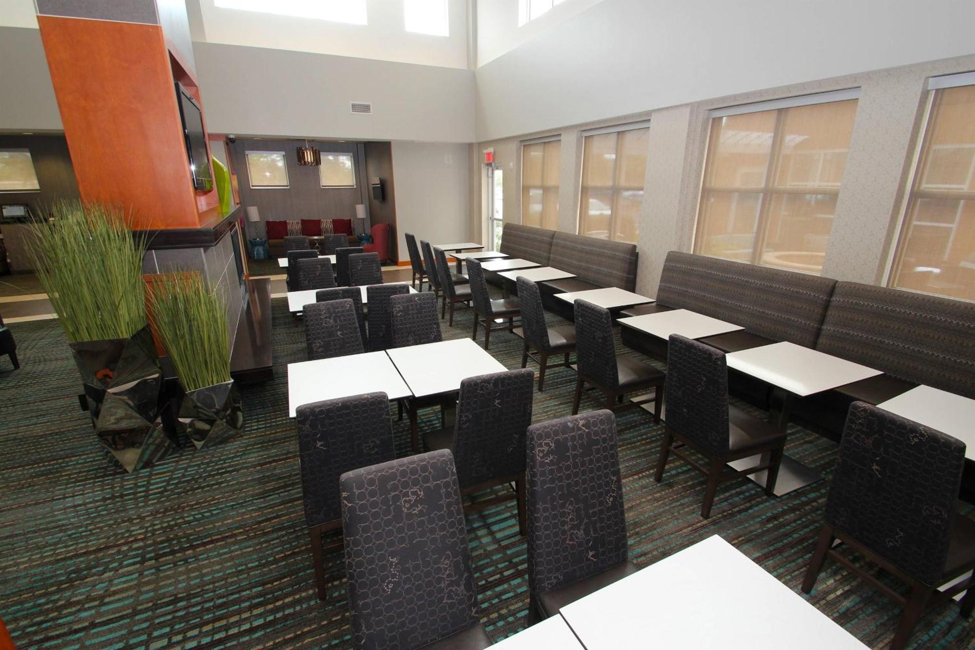 Airport Hotel Newport News
