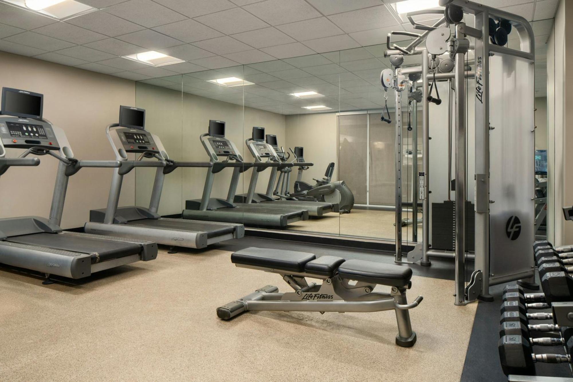 Hotel Airport Newport News